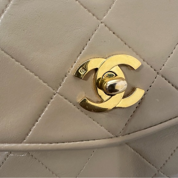 Vintage Chanel coco handle - Picture 5 of 16